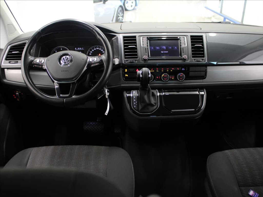 2019 Volkswagen Multivan - 9