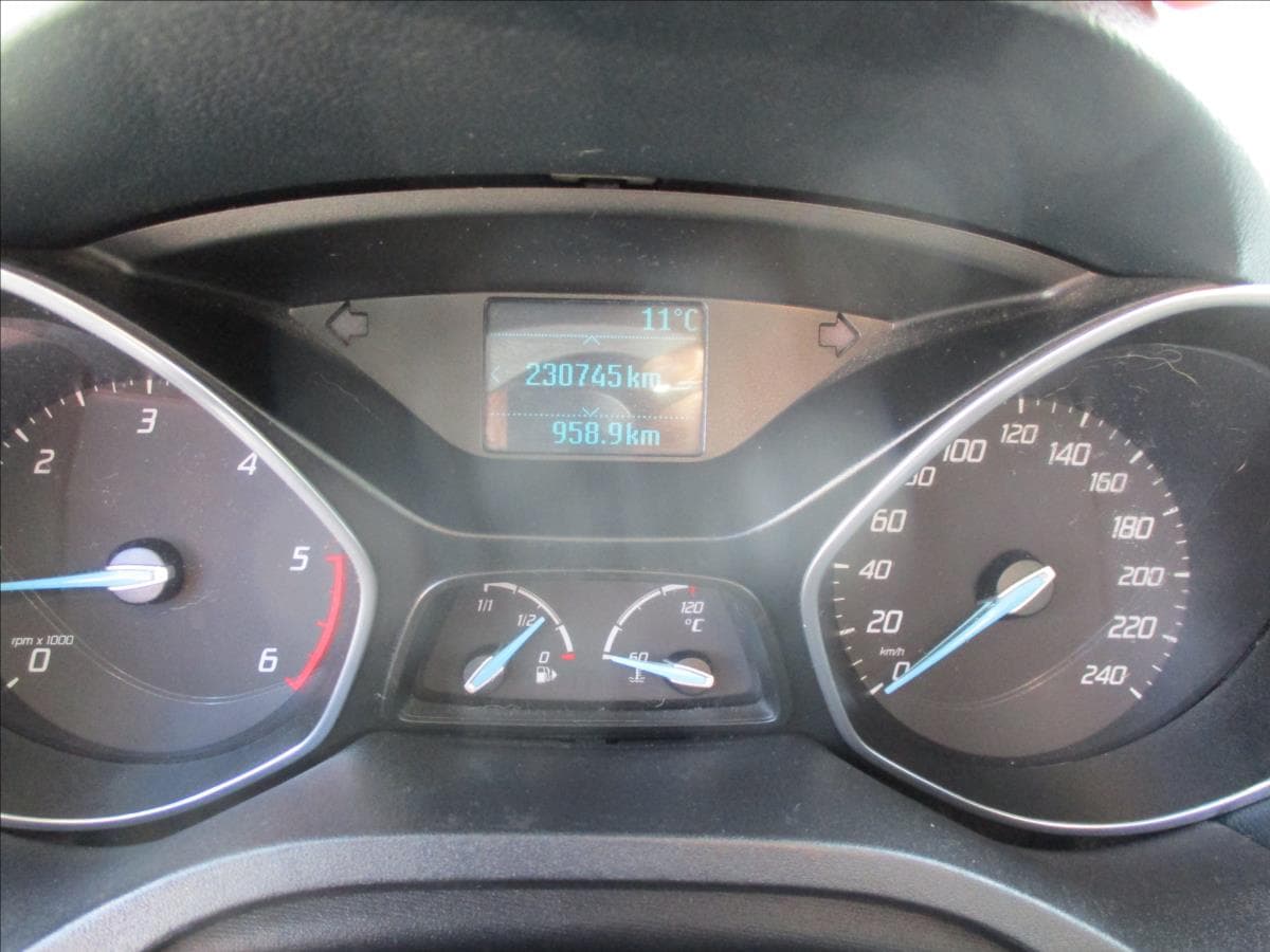 2011 Ford C-Max - 16