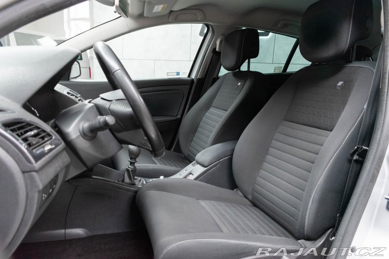 2015 Renault Megane - 11