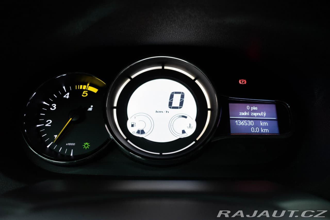 2015 Renault Megane - 18