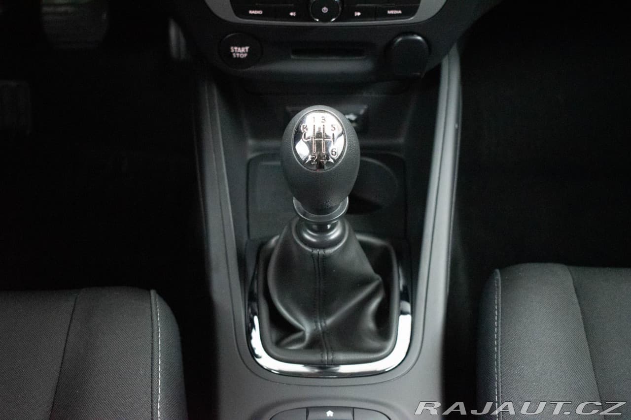 2015 Renault Megane - 19