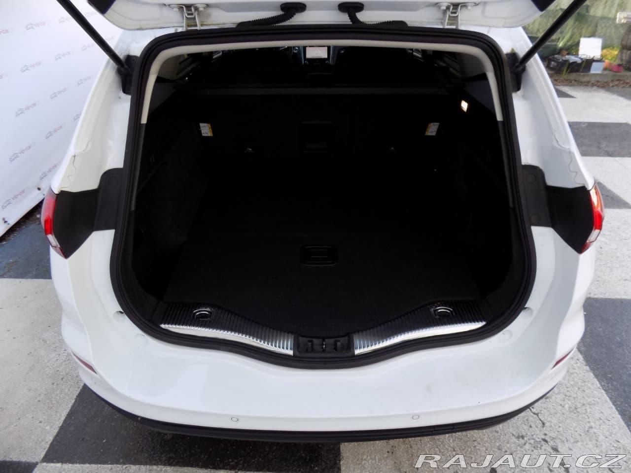 2019 Ford Mondeo - 8