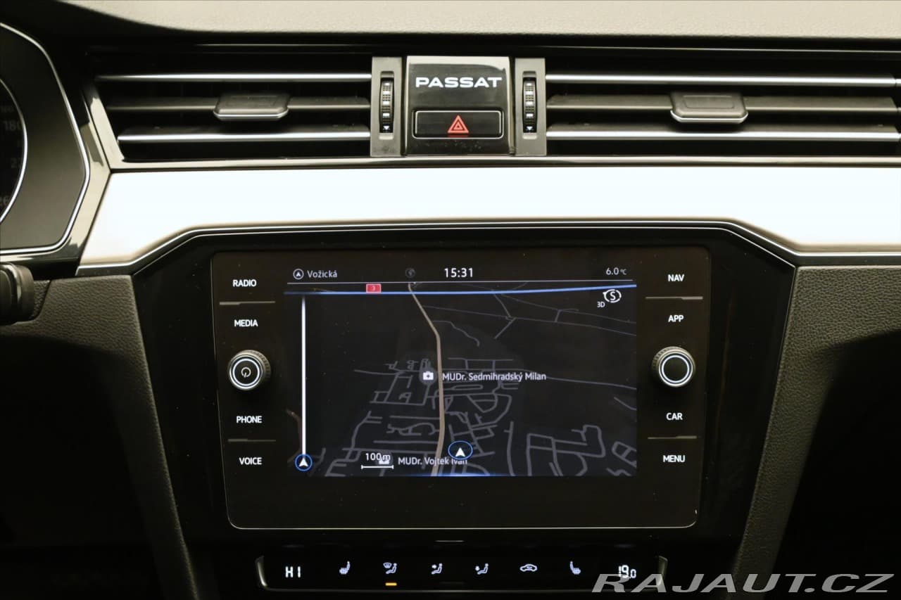 2020 Volkswagen Passat - 19