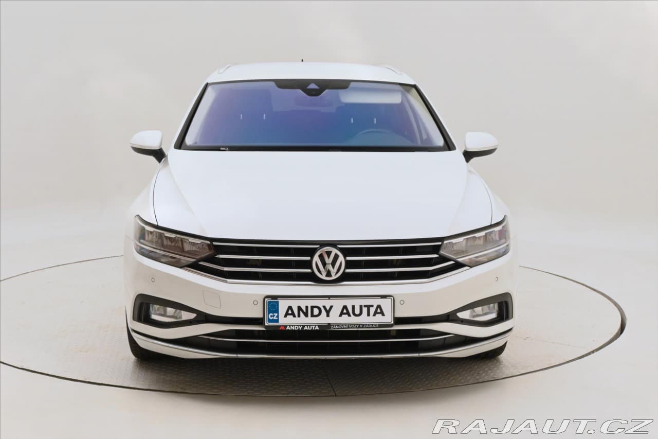 2020 Volkswagen Passat - 2