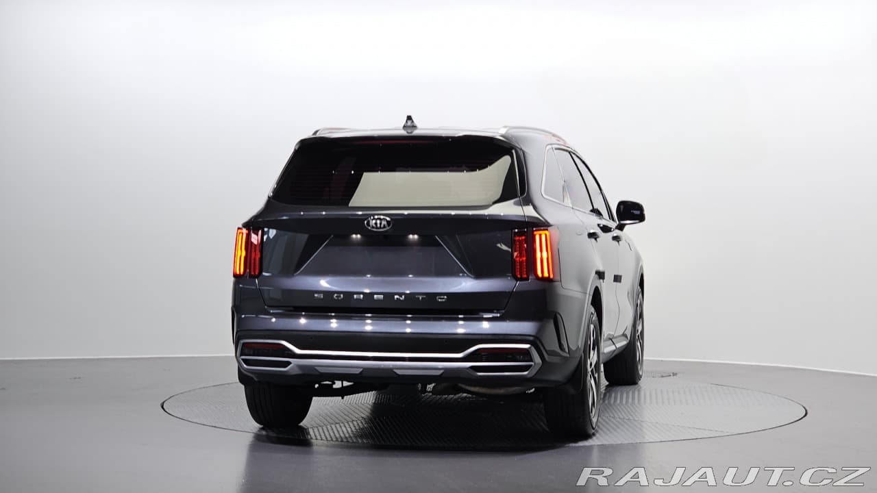 2021 Kia Sorento - 4