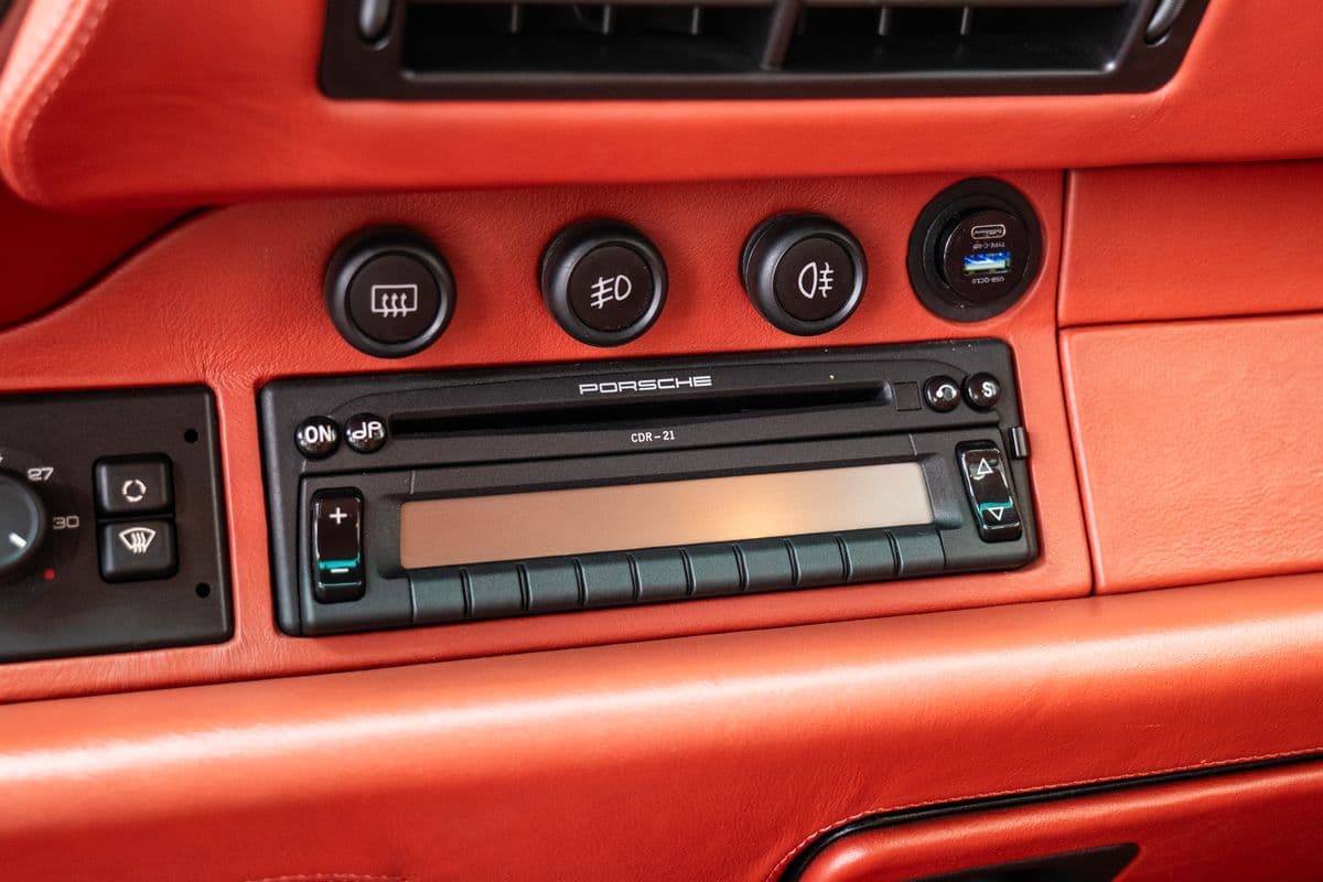 1997 Porsche 911 - 17