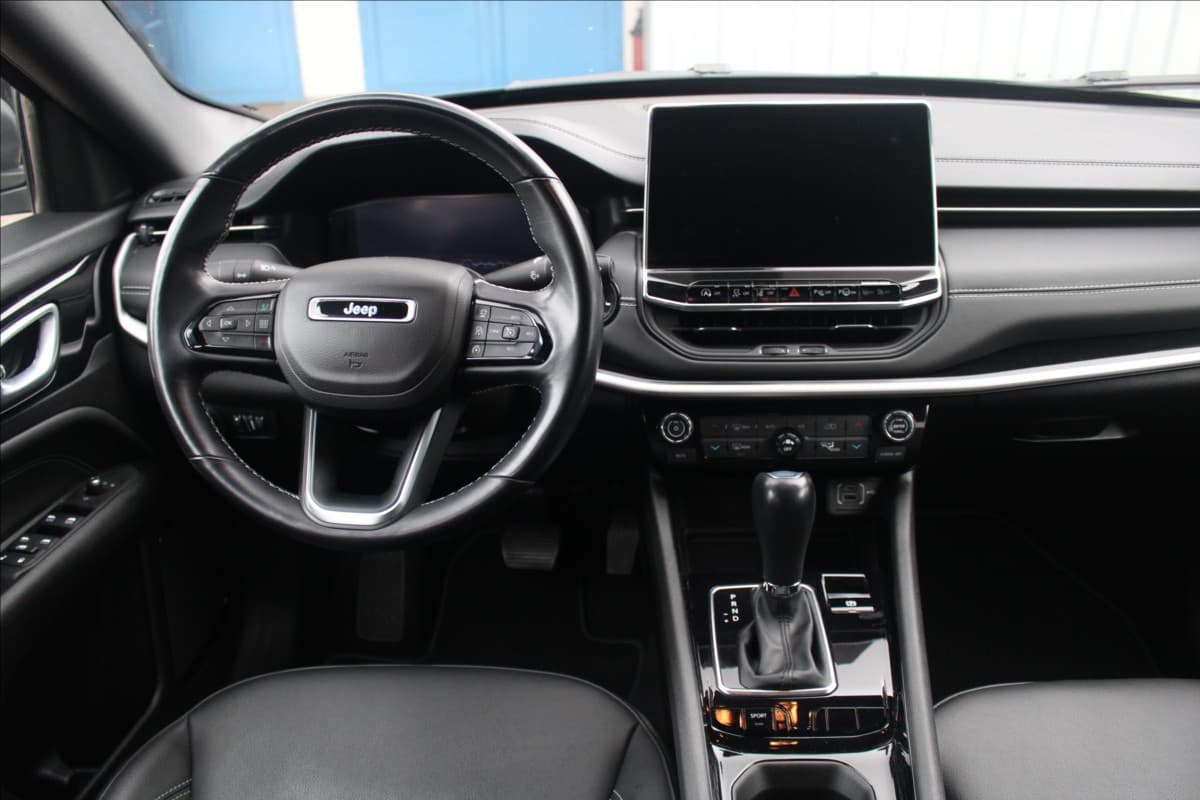 2022 Jeep Compass - 15