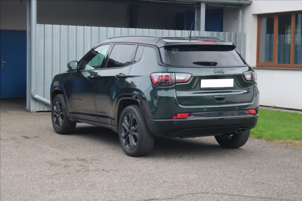 2022 Jeep Compass - 8