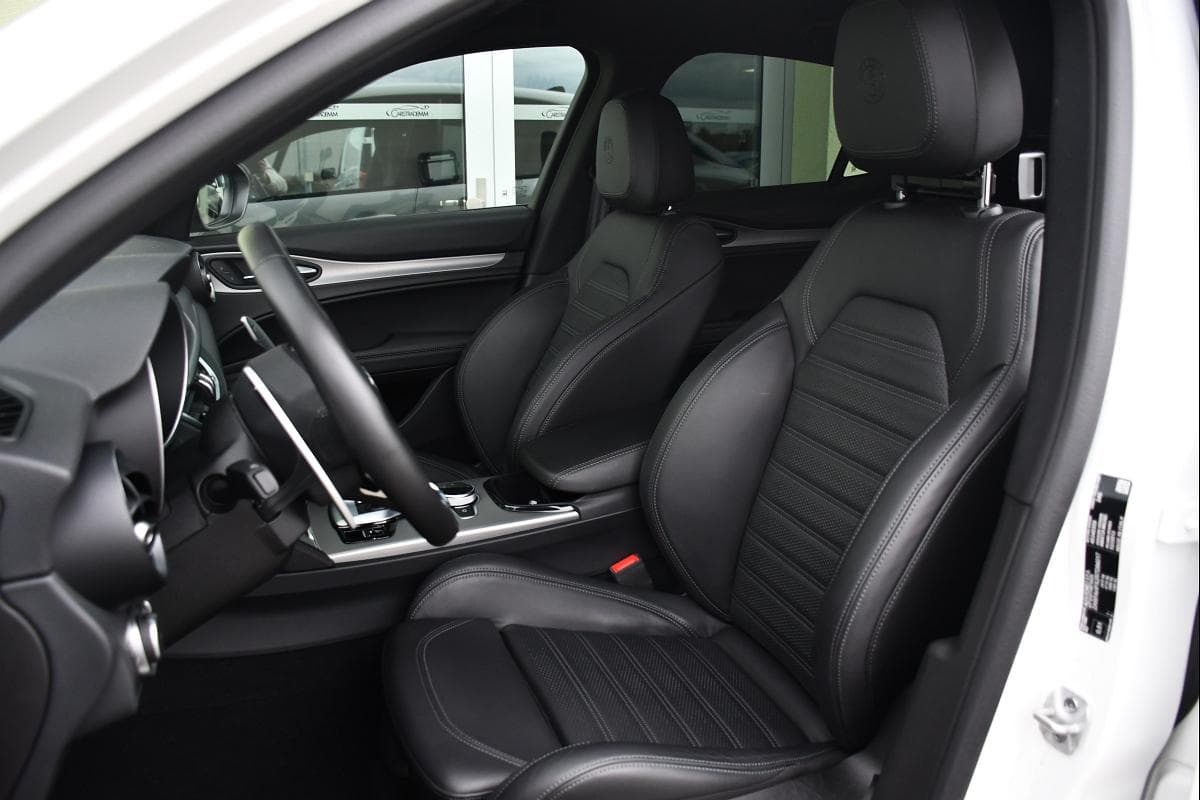 2024 Alfa Romeo Stelvio - 14