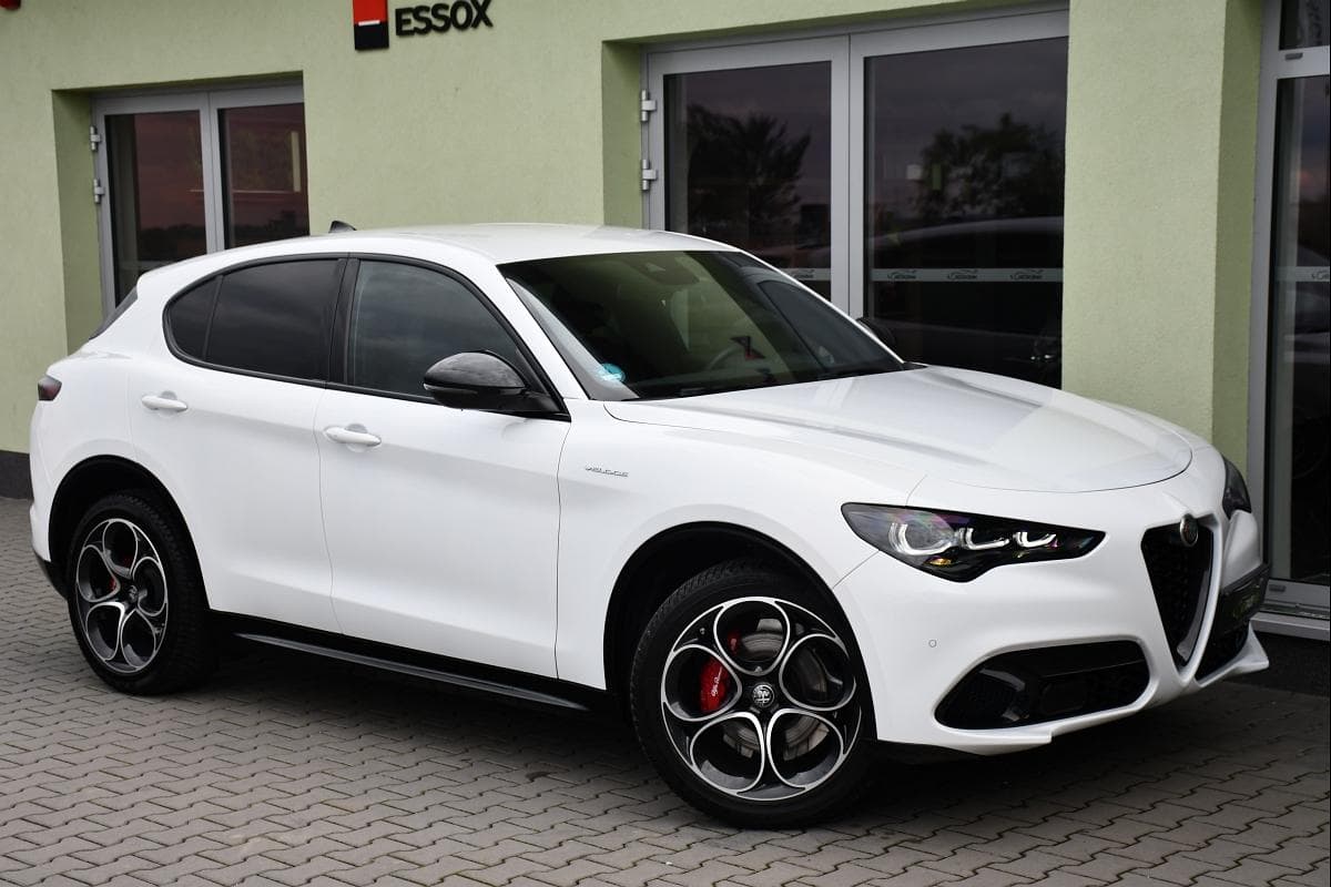 2024 Alfa Romeo Stelvio - 2
