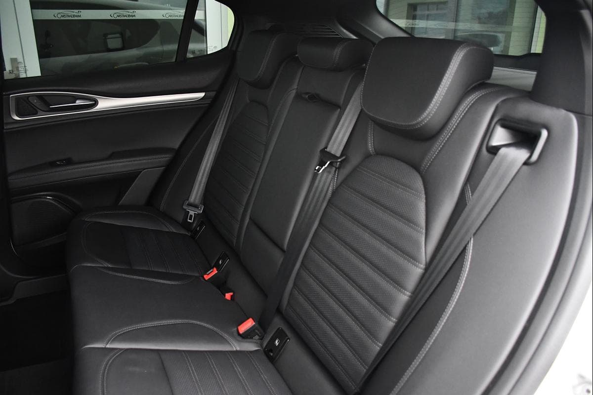 2024 Alfa Romeo Stelvio - 20