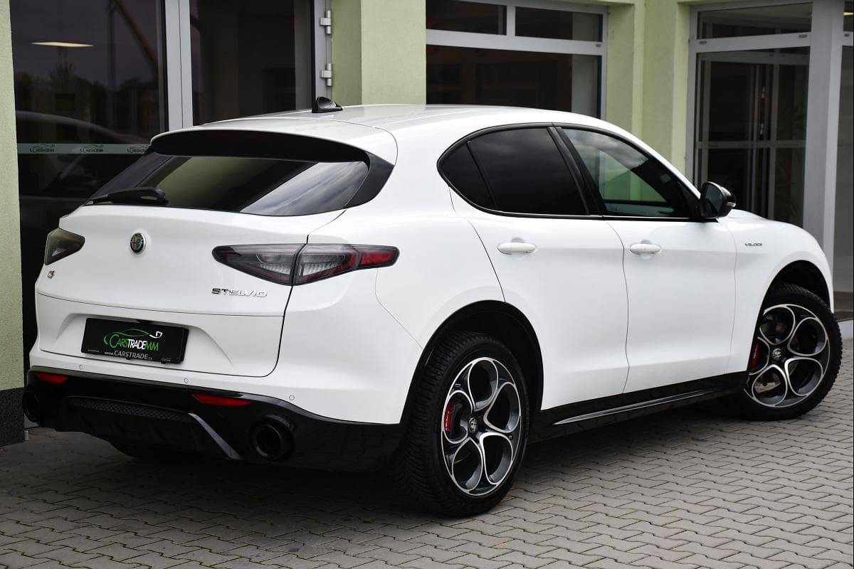 2024 Alfa Romeo Stelvio - 4