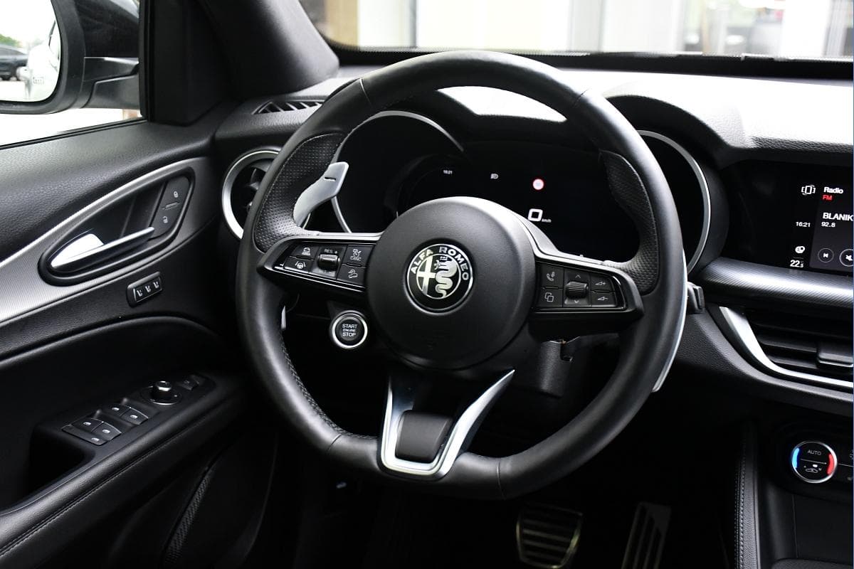 2024 Alfa Romeo Stelvio - 6
