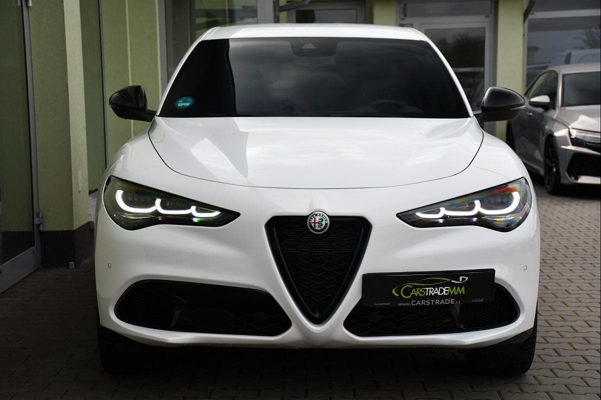 2024 Alfa Romeo Stelvio - 9