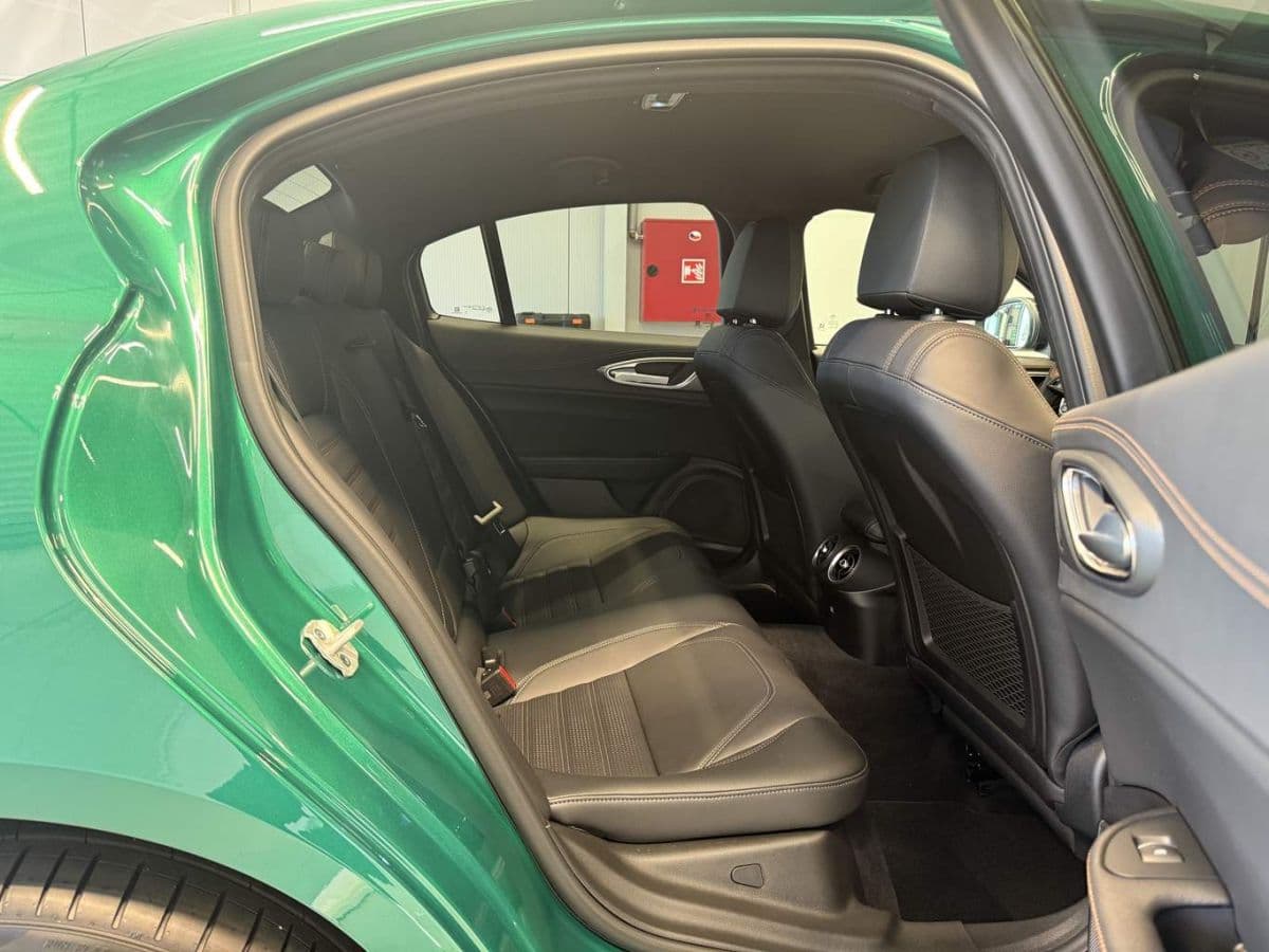 2025 Alfa Romeo Giulia - 20