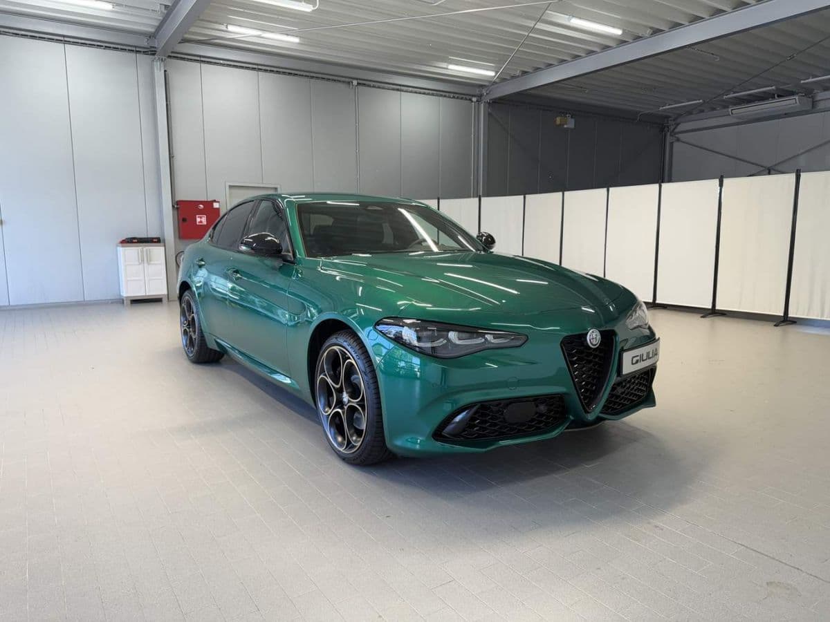 2025 Alfa Romeo Giulia - 6