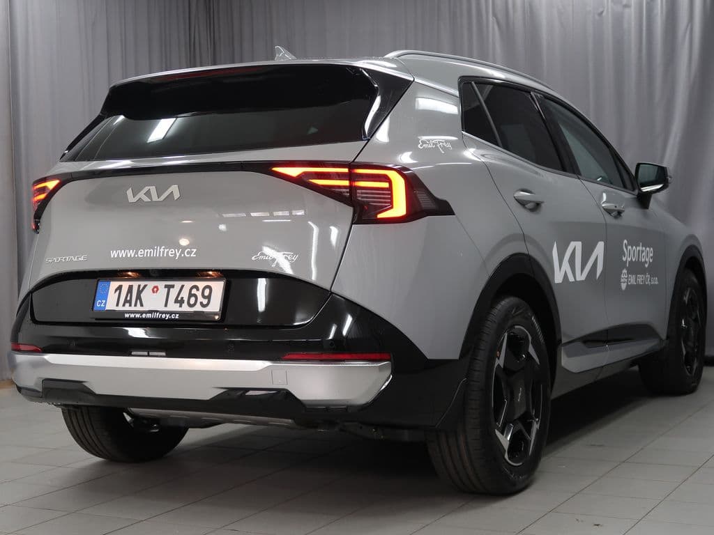 2025 Kia Sportage - 8