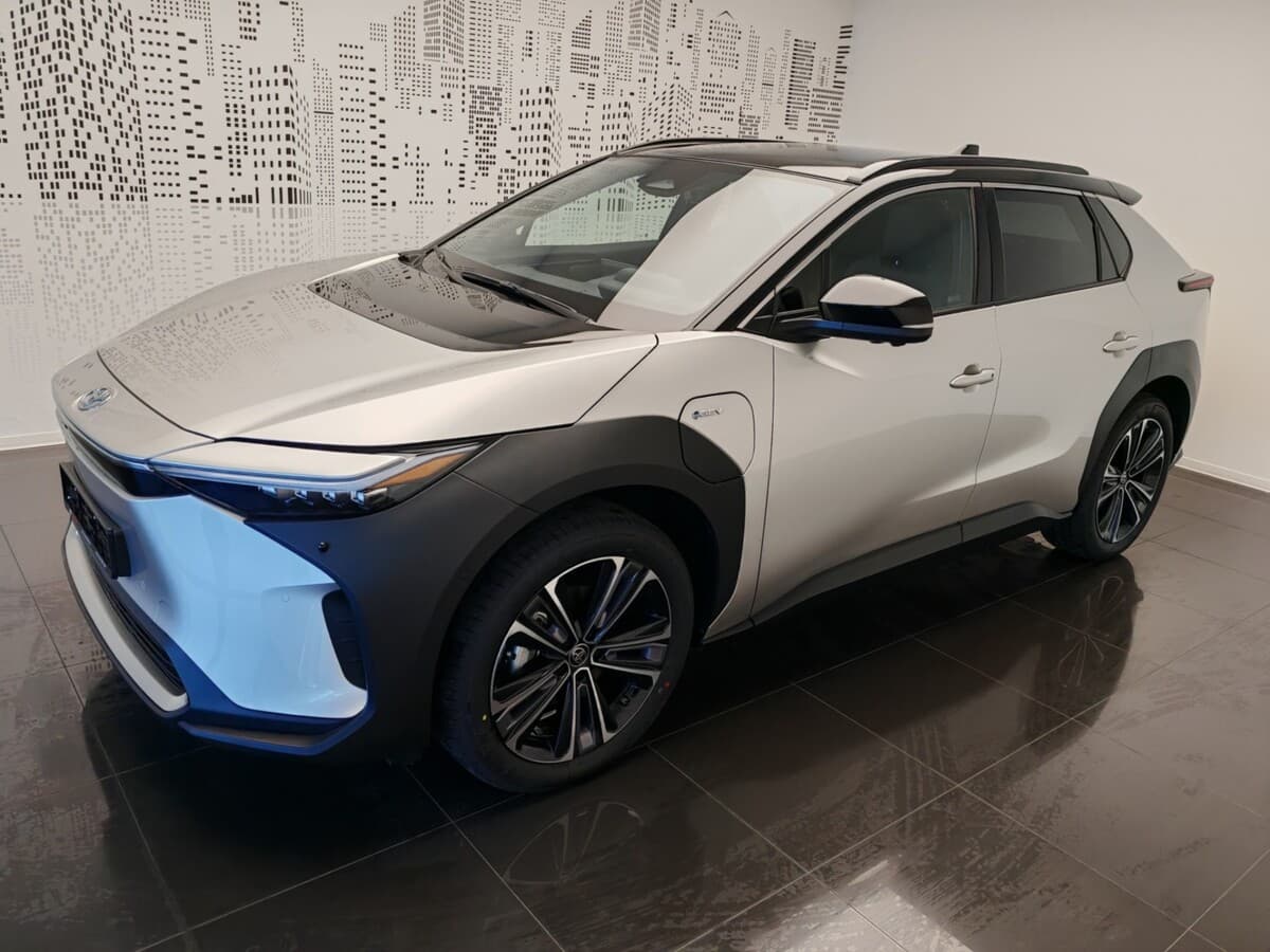 Toyota bZ4X Electric Motor 4x4 Execut