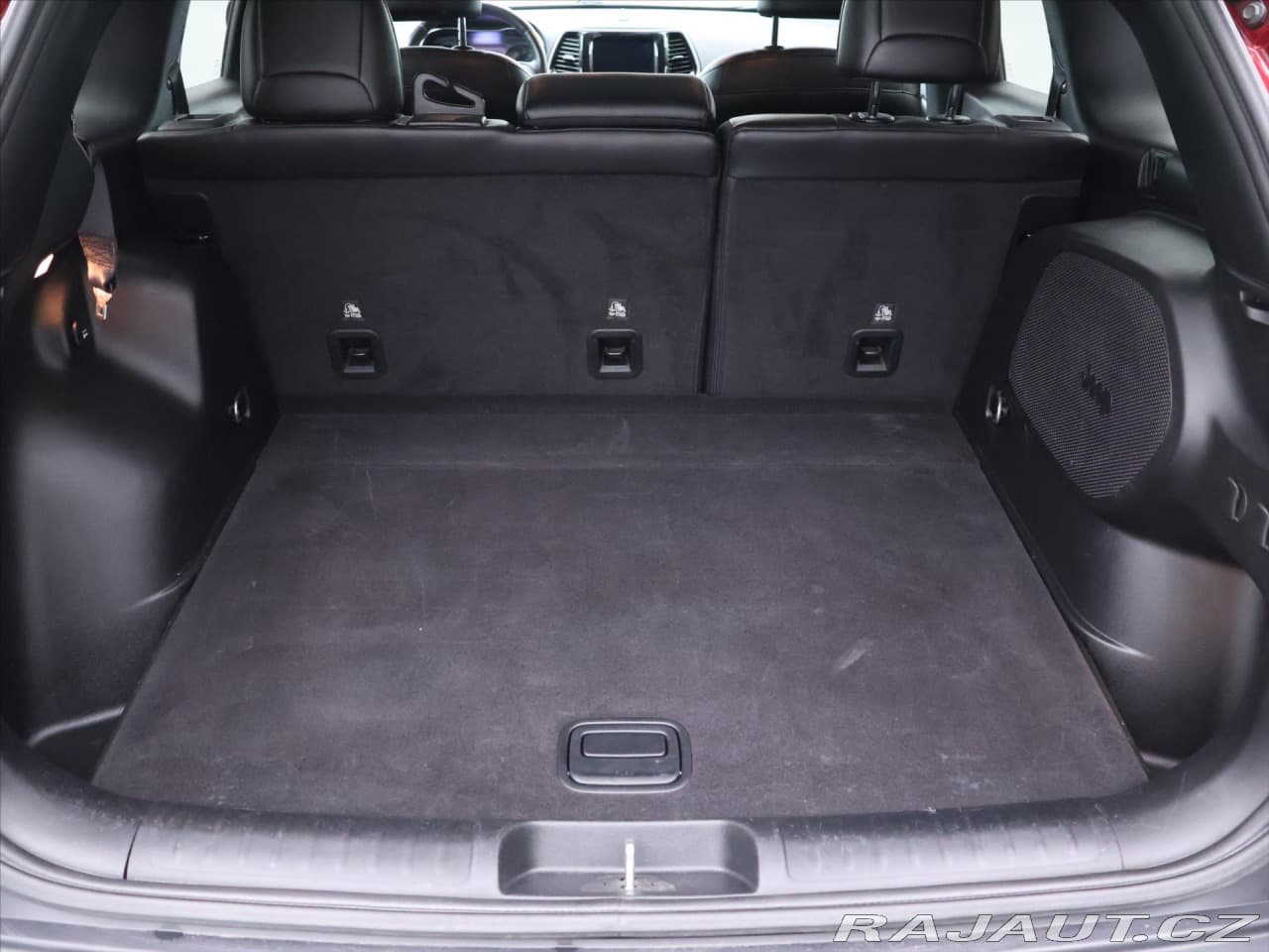 2019 Jeep Cherokee - 10