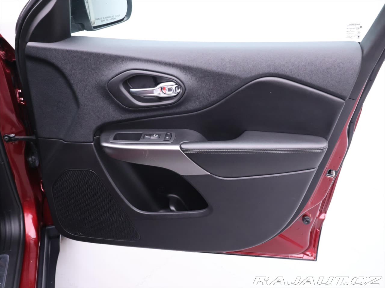 2019 Jeep Cherokee - 15