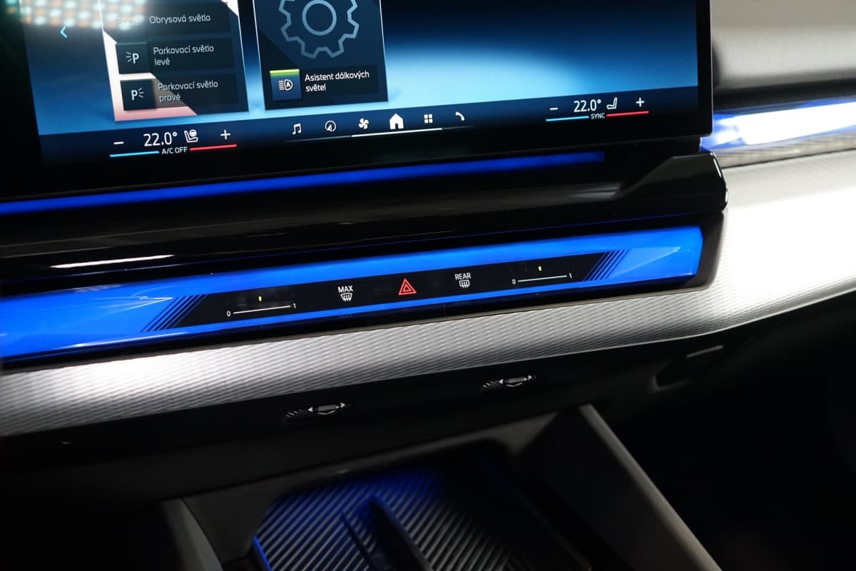 2025 BMW 5-Series - 18