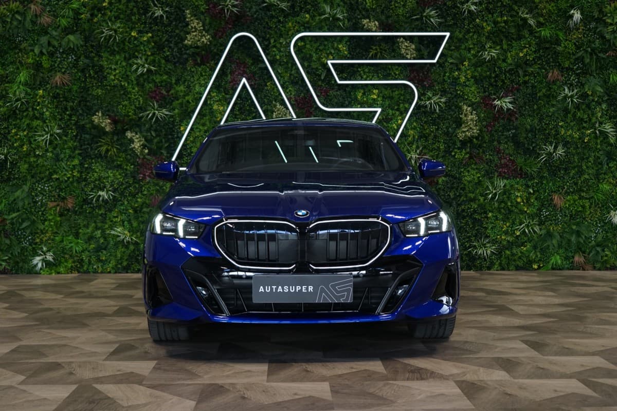 2025 BMW 5-Series - 2