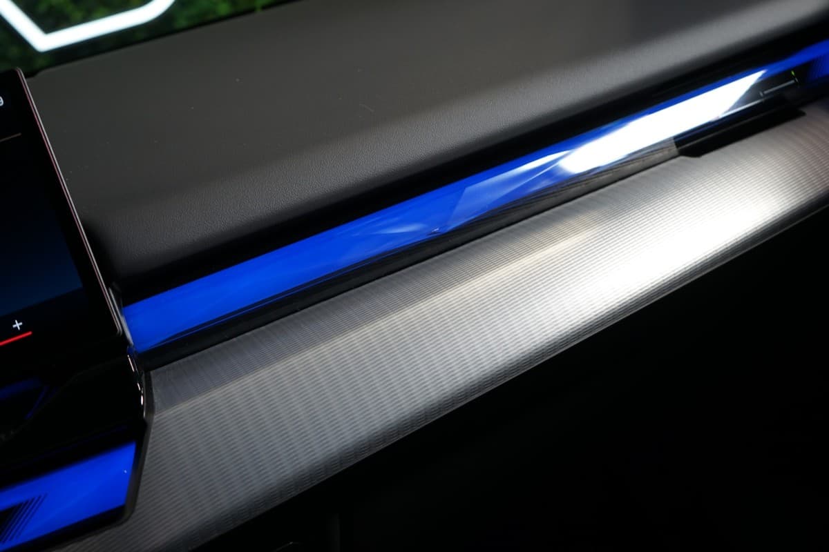 2025 BMW 5-Series - 20