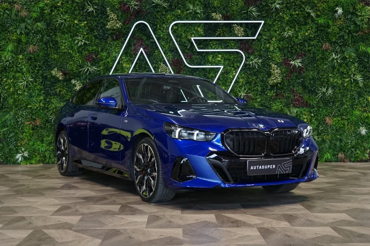 2025 BMW 5-Series - 3