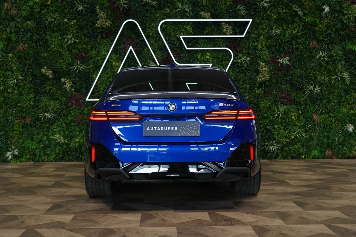 2025 BMW 5-Series - 6