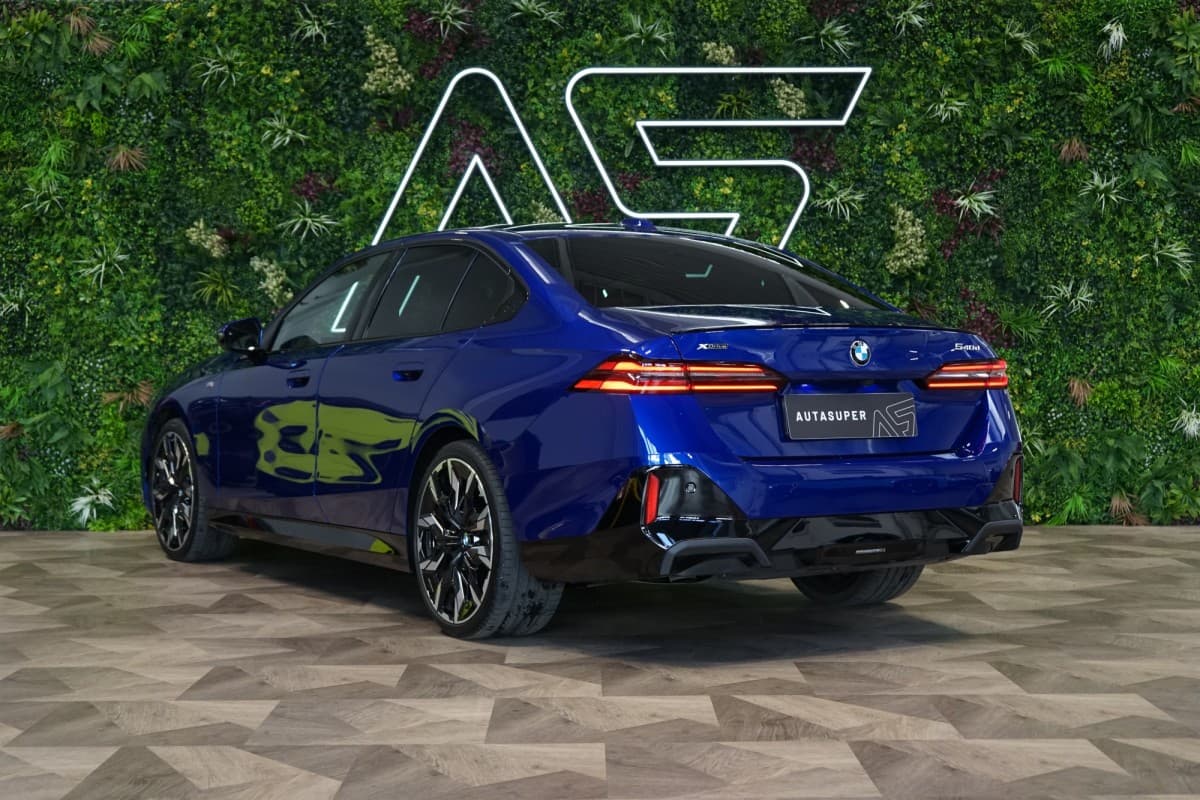 2025 BMW 5-Series - 7