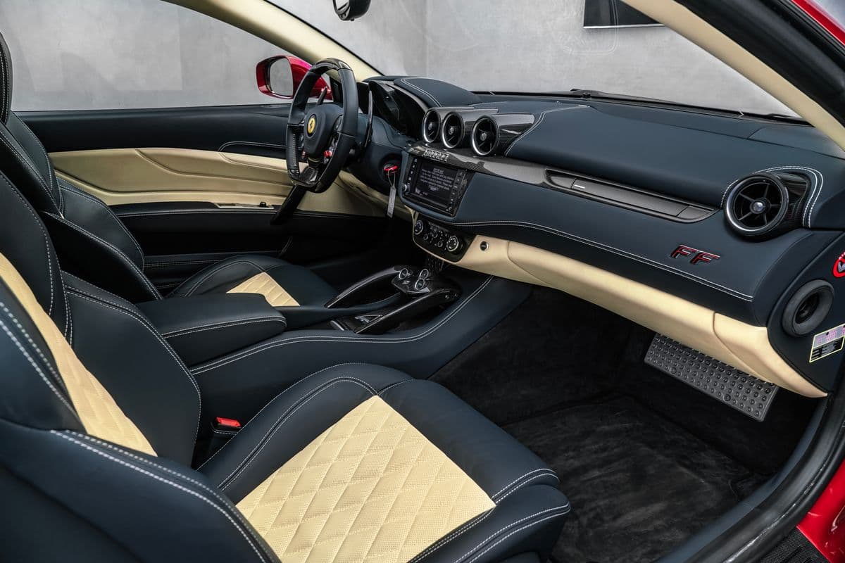 2012 Ferrari Ff - 12