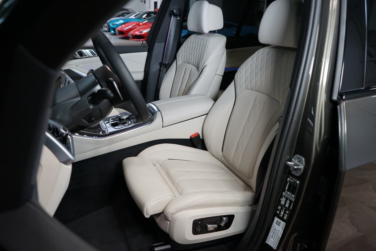 2025 BMW X5 - 12