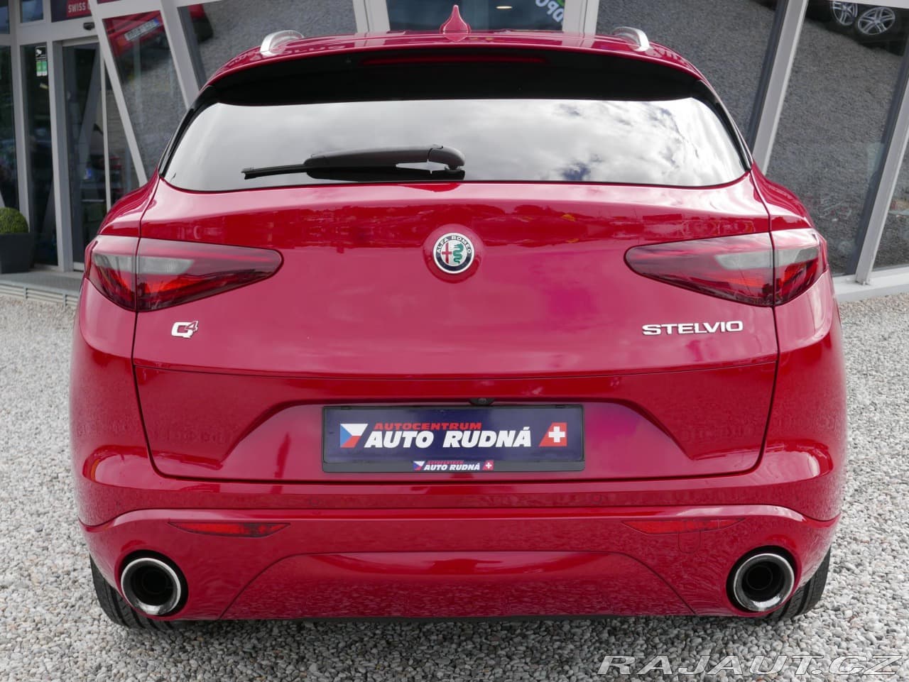 2017 Alfa Romeo Stelvio - 10