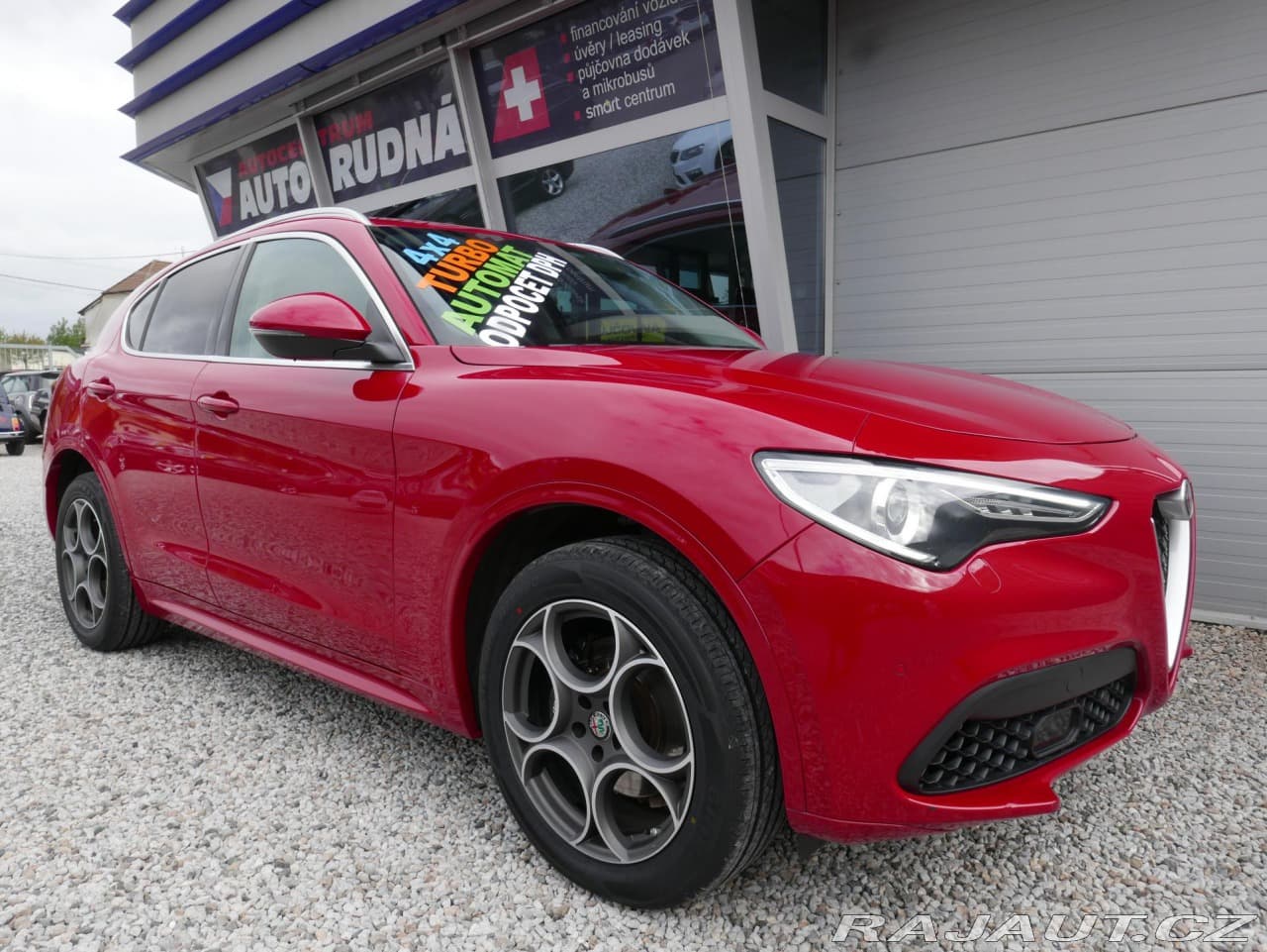 2017 Alfa Romeo Stelvio - 6