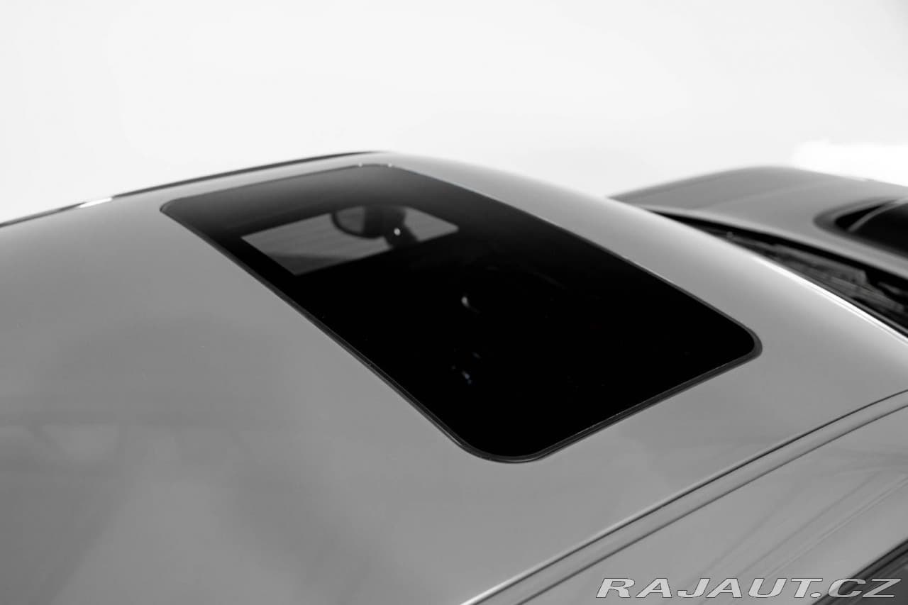 2018 Dodge Challenger - 15