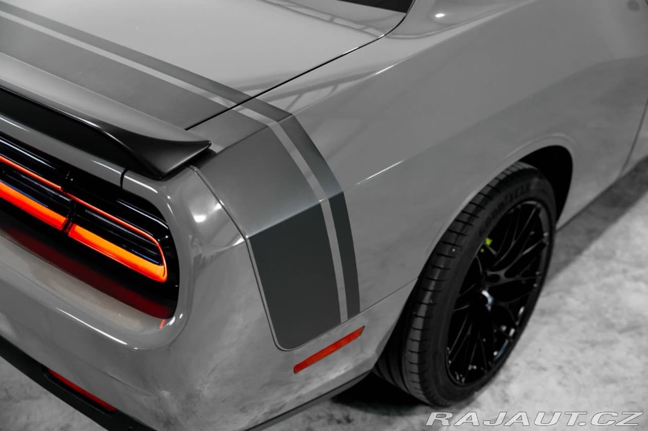 2018 Dodge Challenger - 16