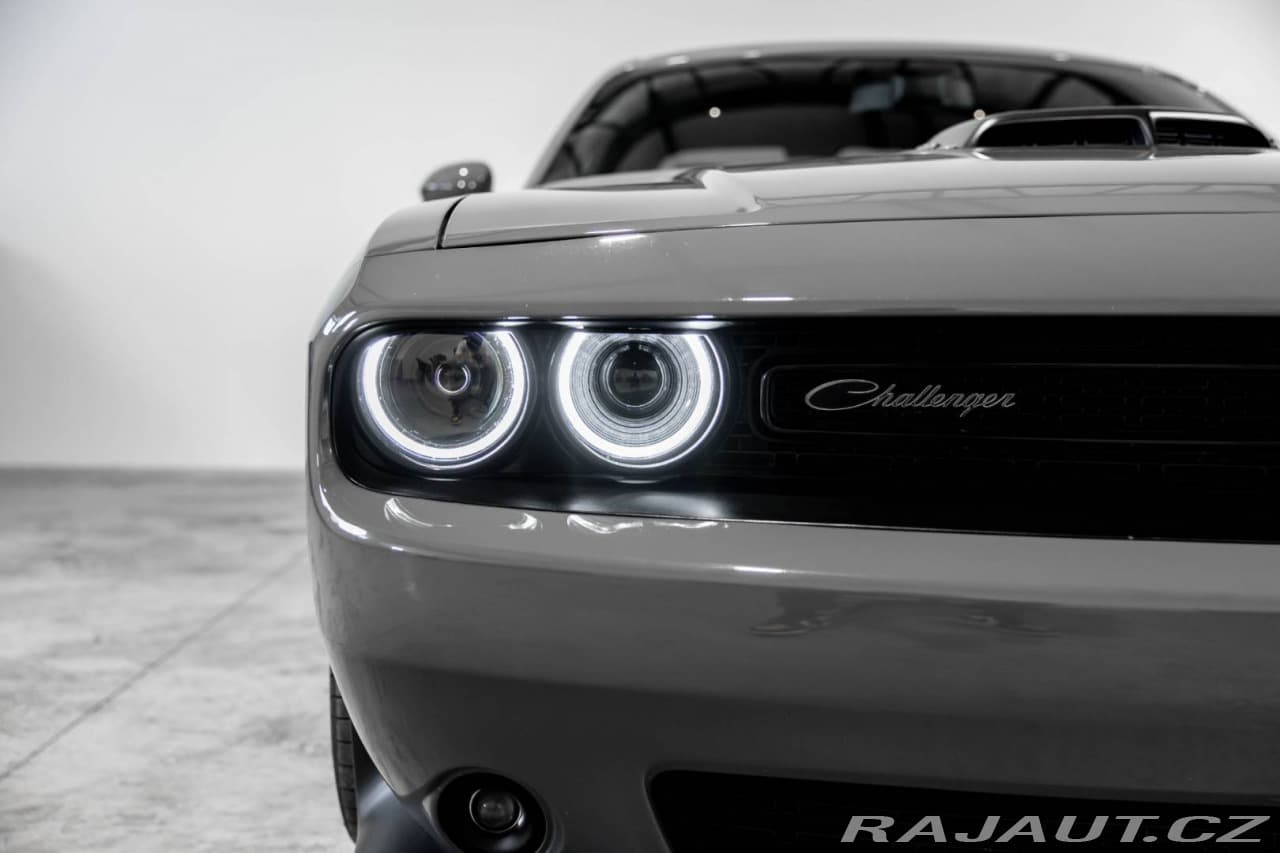 2018 Dodge Challenger - 7