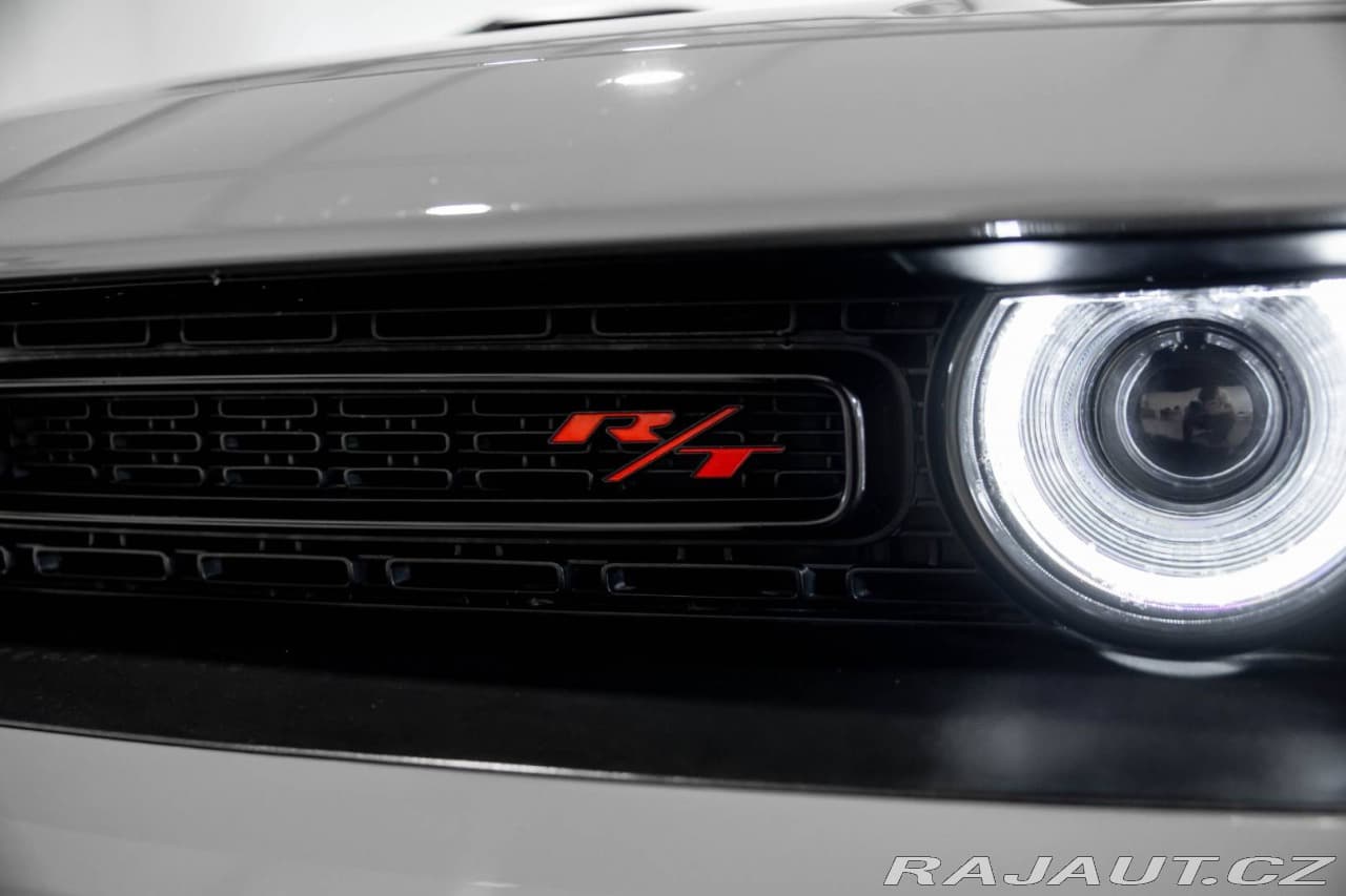 2018 Dodge Challenger - 8