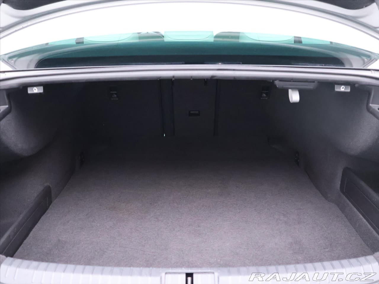 2017 Volkswagen Passat - 10