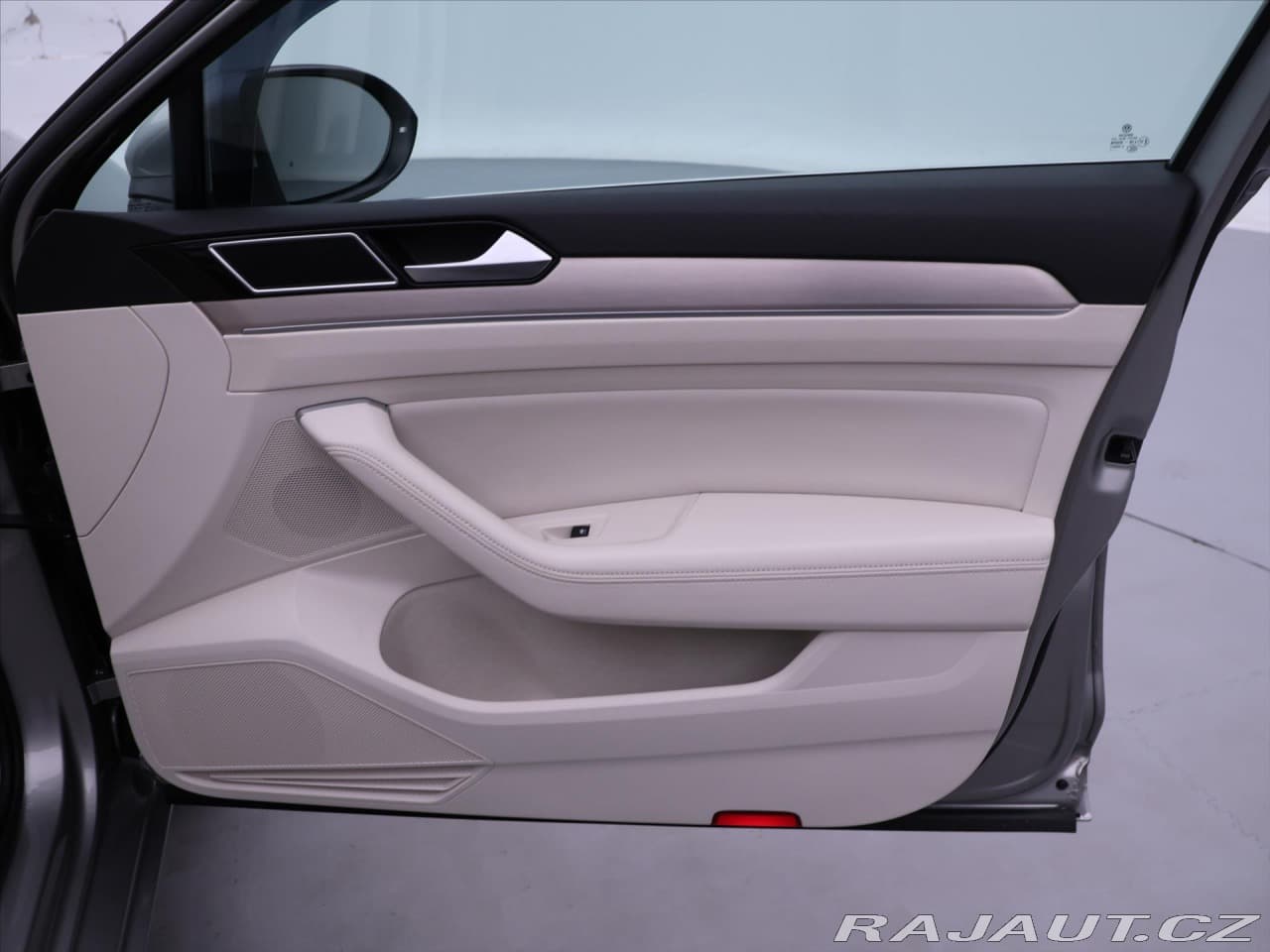 2017 Volkswagen Passat - 13