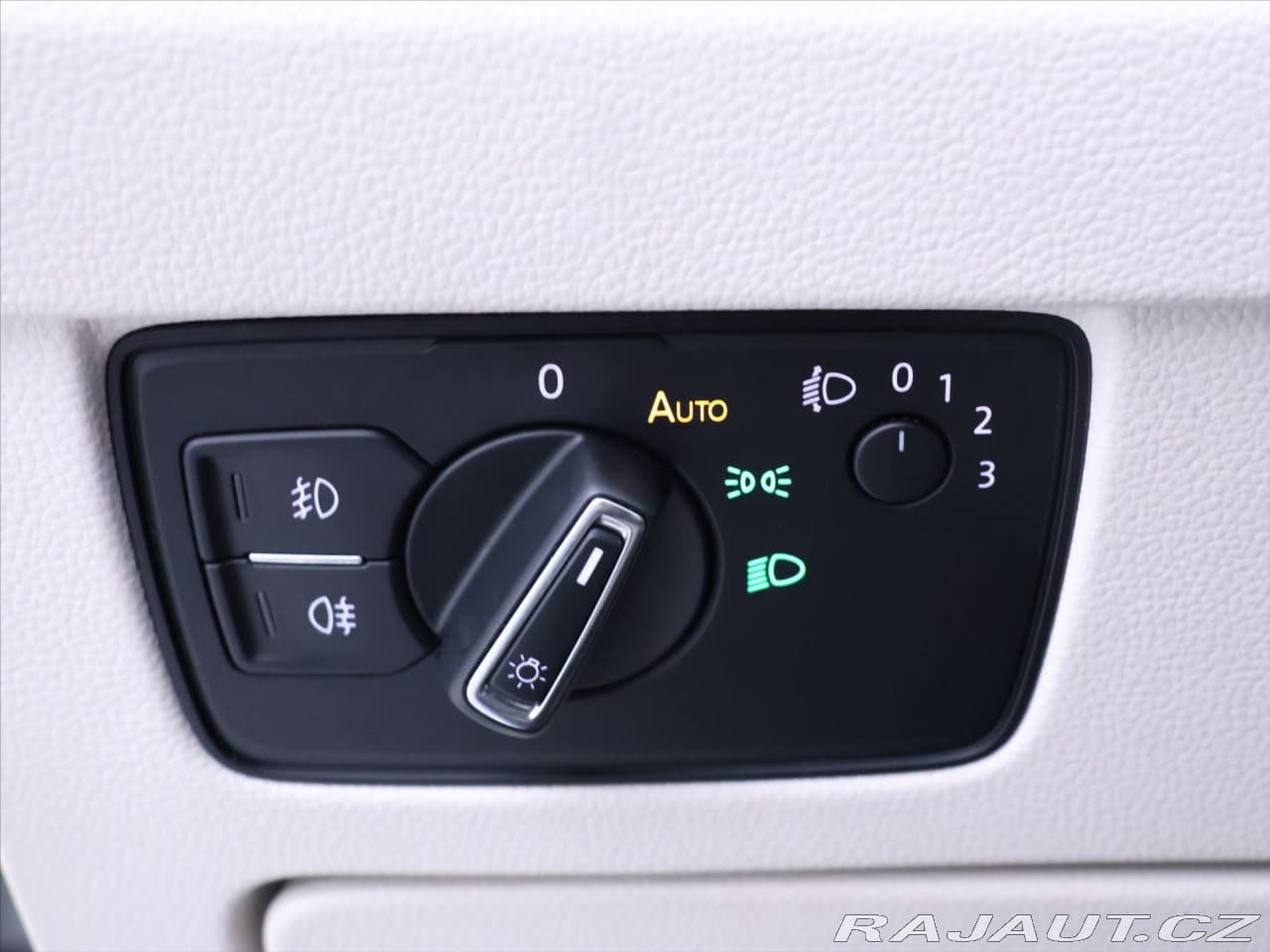 2017 Volkswagen Passat - 18