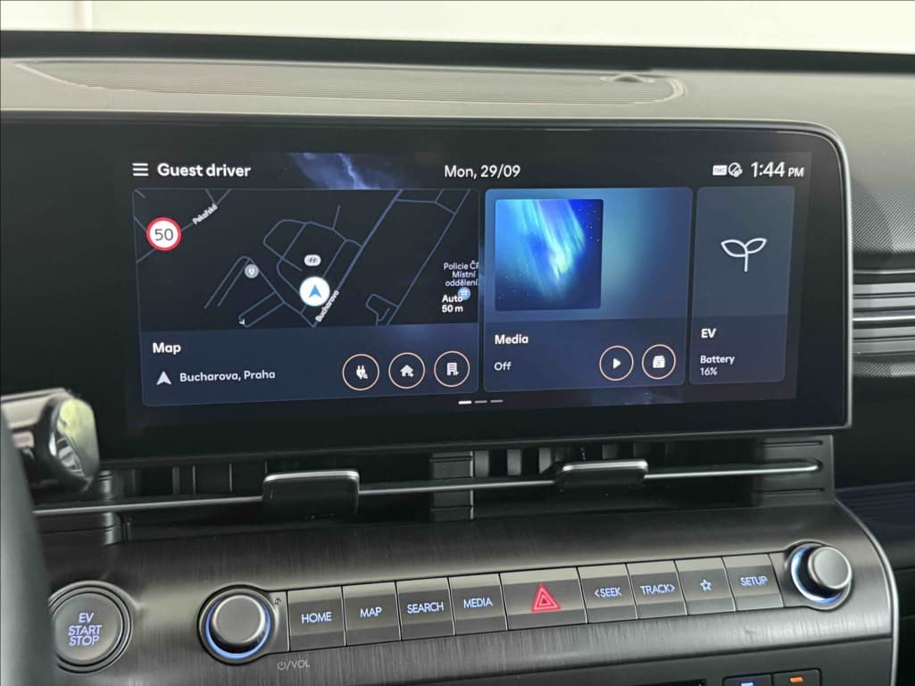 2023 Hyundai Kona - 10