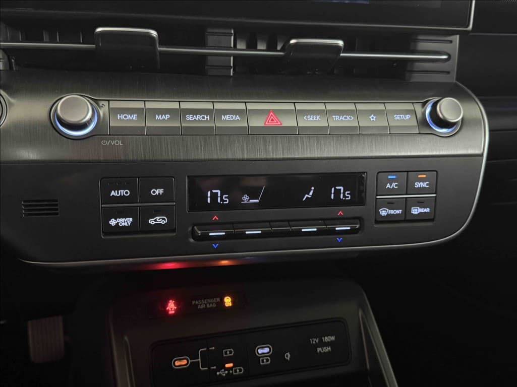 2023 Hyundai Kona - 12