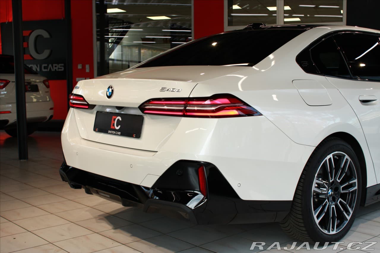 2025 BMW 5-Series - 9