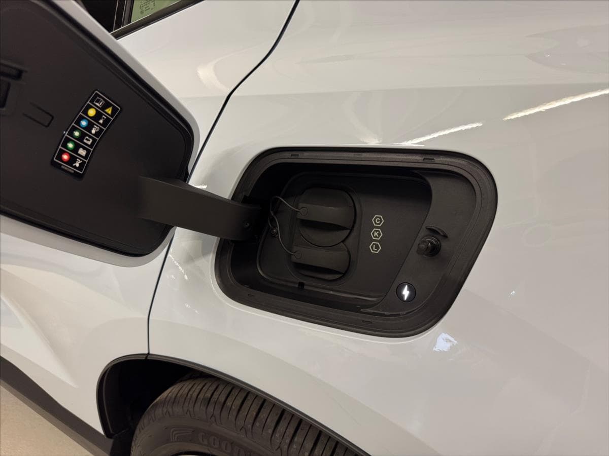 2025 Volvo Ex30 - 13