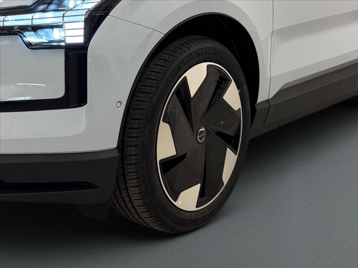 2025 Volvo Ex30 - 6