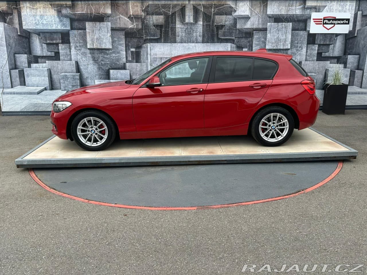 2017 BMW 1-Series - 4