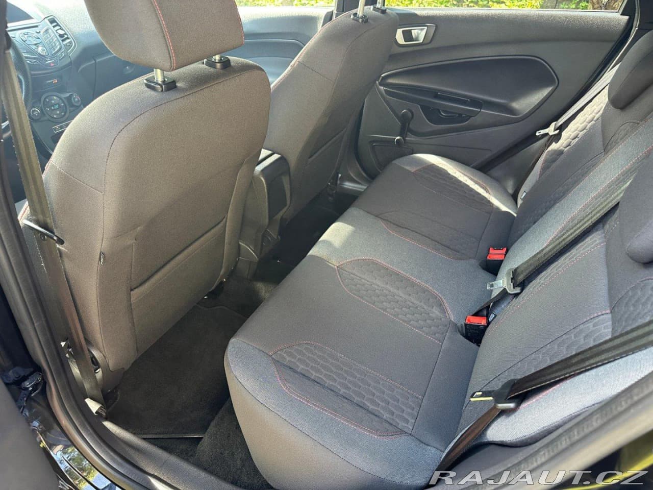 2017 Ford Fiesta - 14