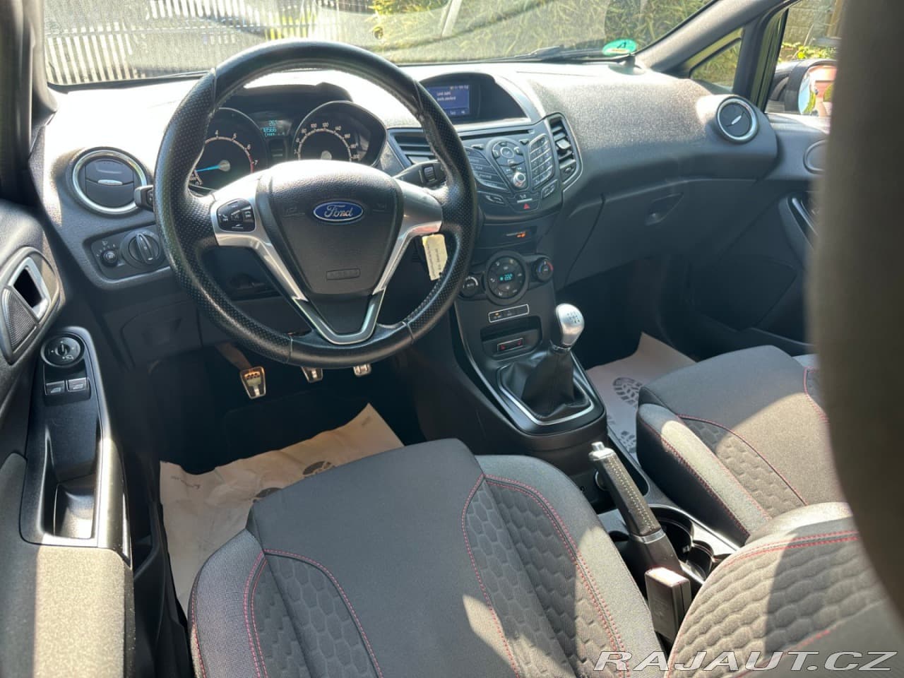 2017 Ford Fiesta - 19