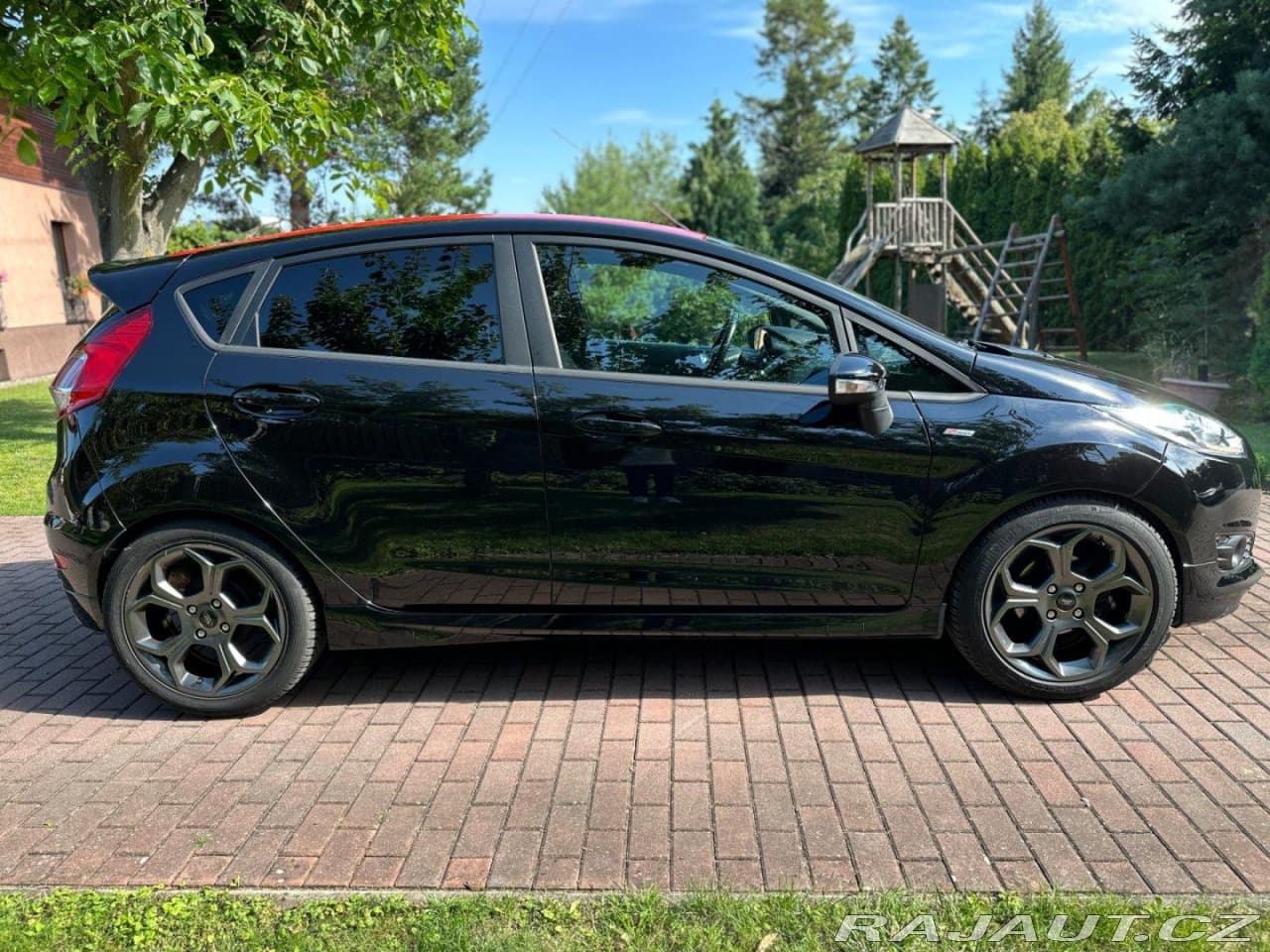 2017 Ford Fiesta - 8